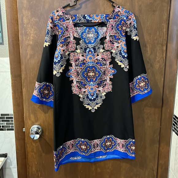 City Studio Dress - Picture 2 of 6